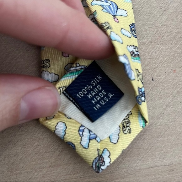 Vineyard Vines Custom Collection Forbes 100% Silk Tie Motorcycle Hot Air Balloon - Picture 5 of 6